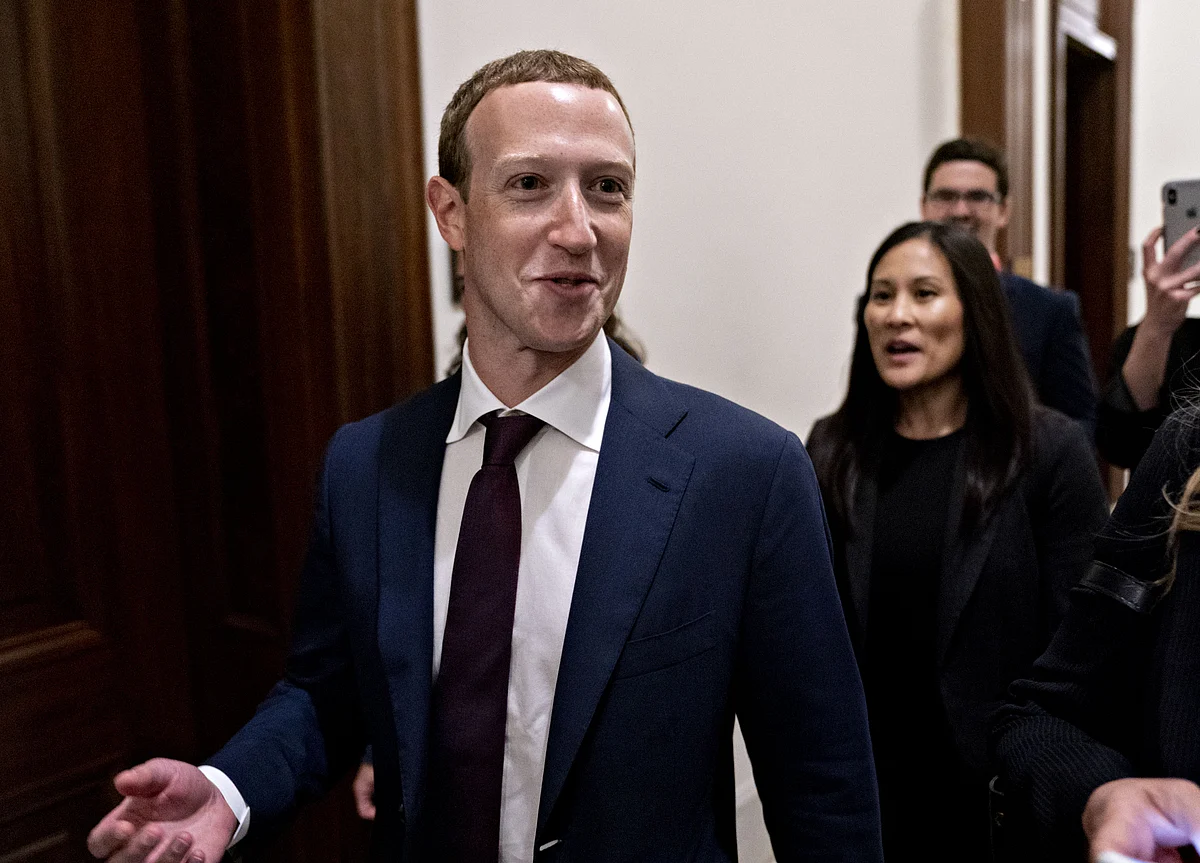 Facebook CEO Eases Tensions But Lawmakers Press on Privacy Rules