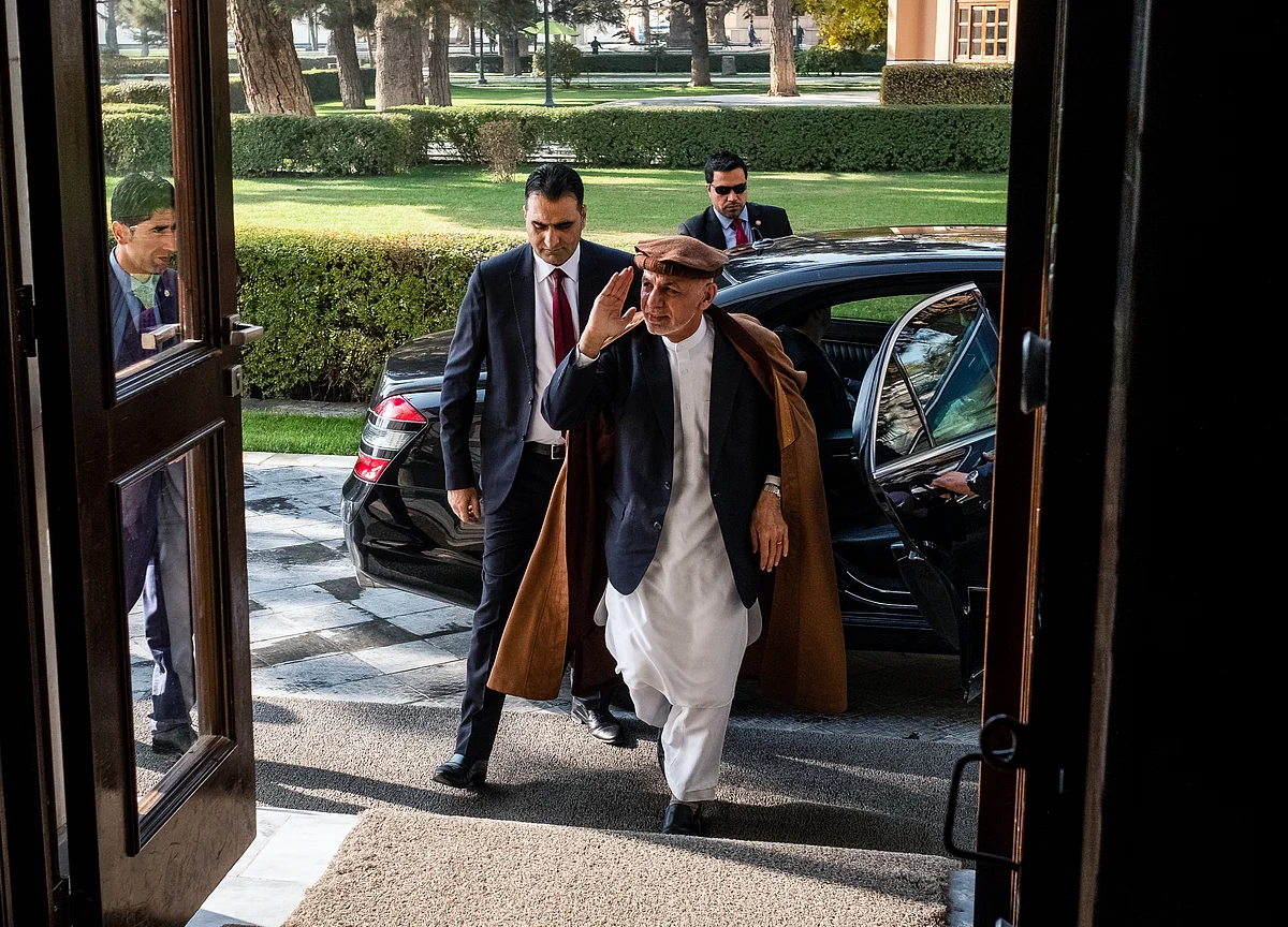Dodging Death, Candidates Vie to Lead a Broken Afghan Nation