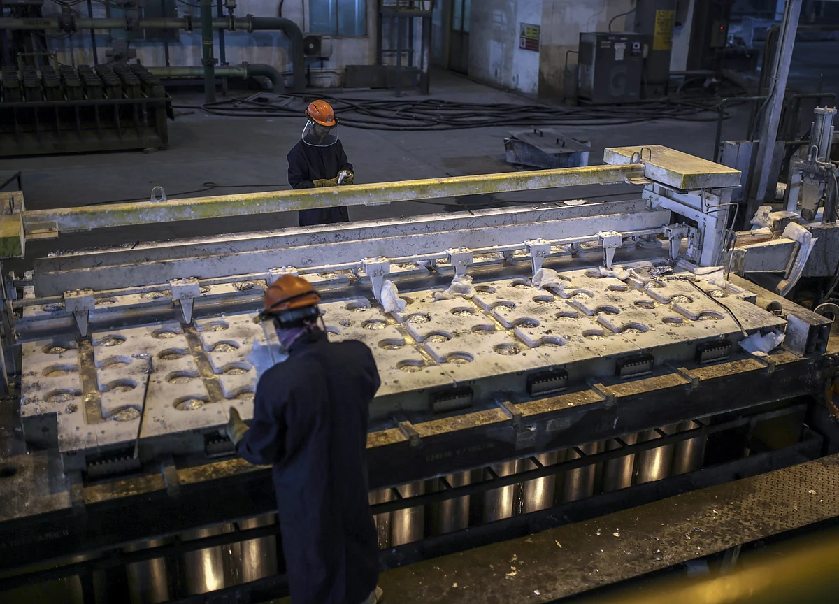 India Needs More Than Tax Breaks to Become Factory for the World
