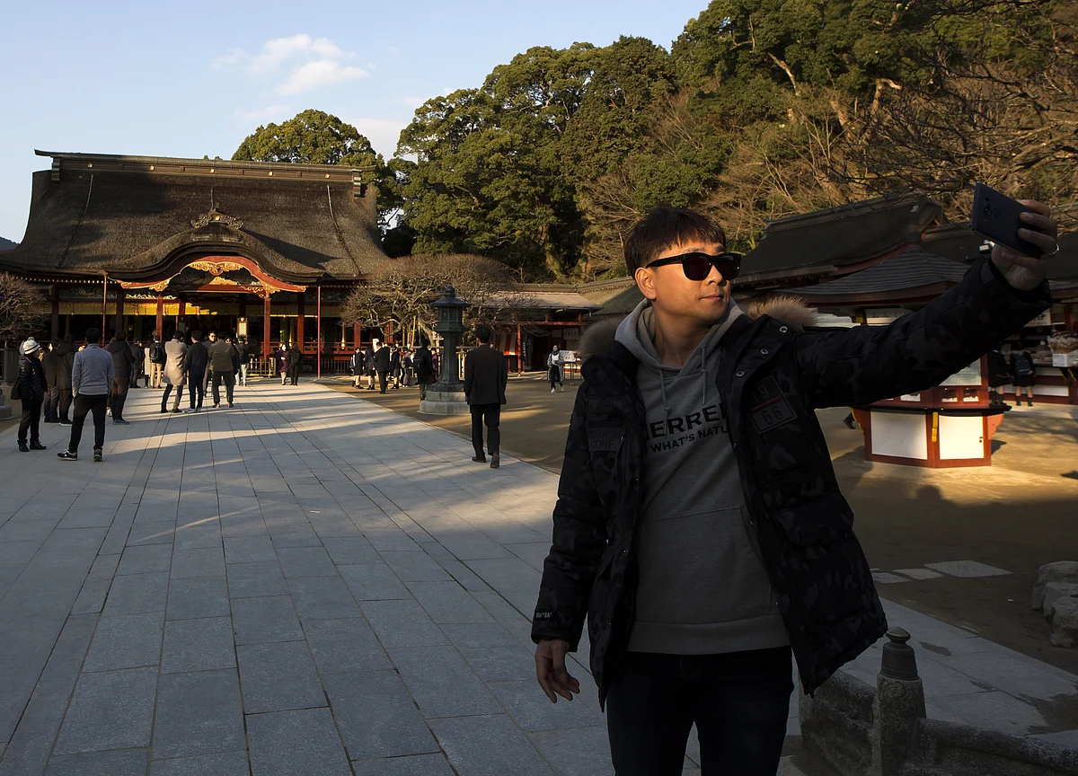 South Korean Visits to Japan Plunge by 60% as Feud Takes Toll