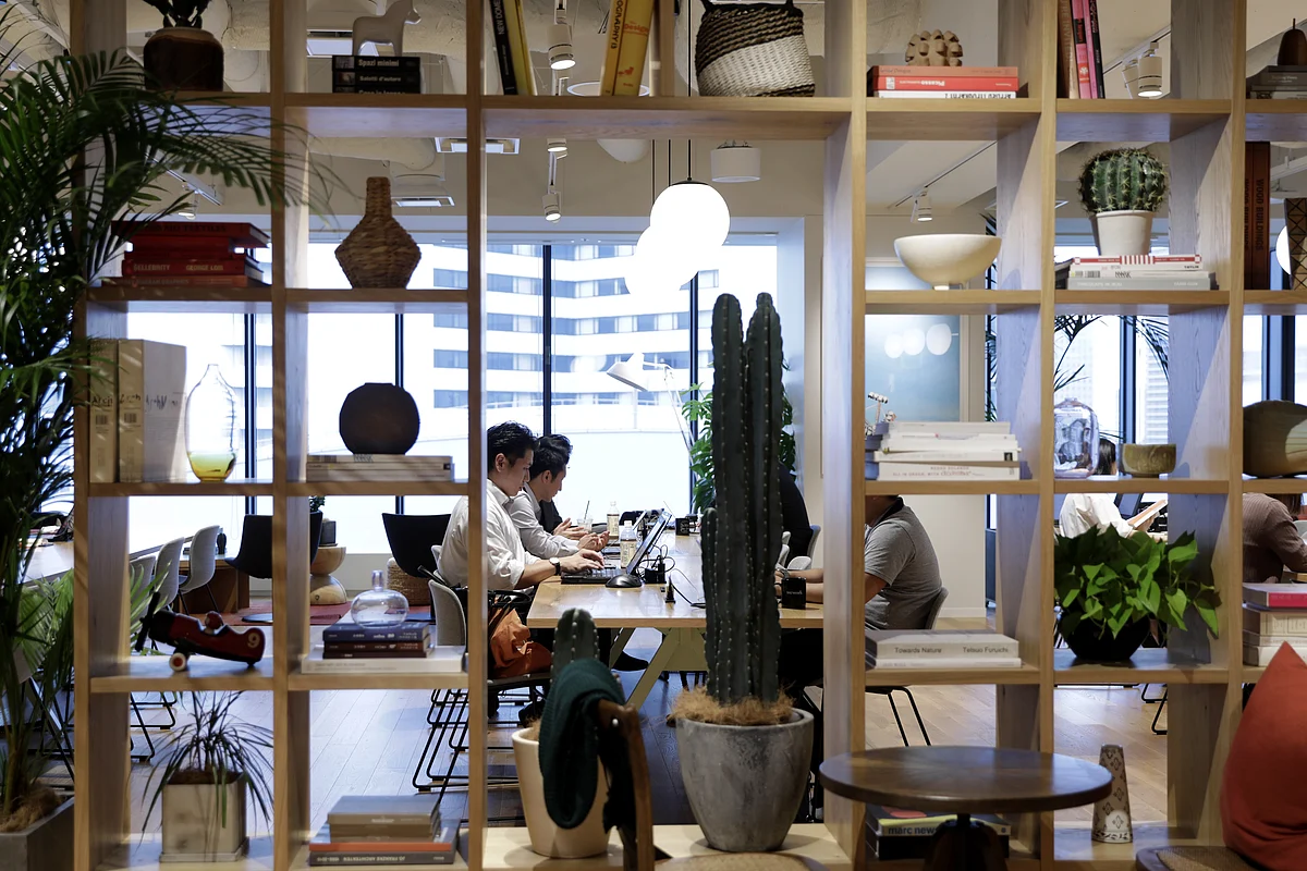 WeWork Clinches $1.75 Billion in Financing With Goldman’s Backing