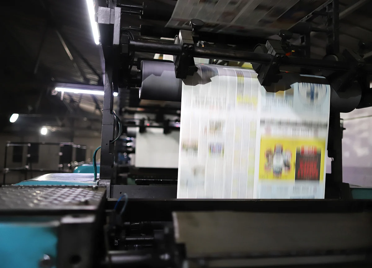 Within 14 Years, DNA Downs Shutters, To Go Digital Now