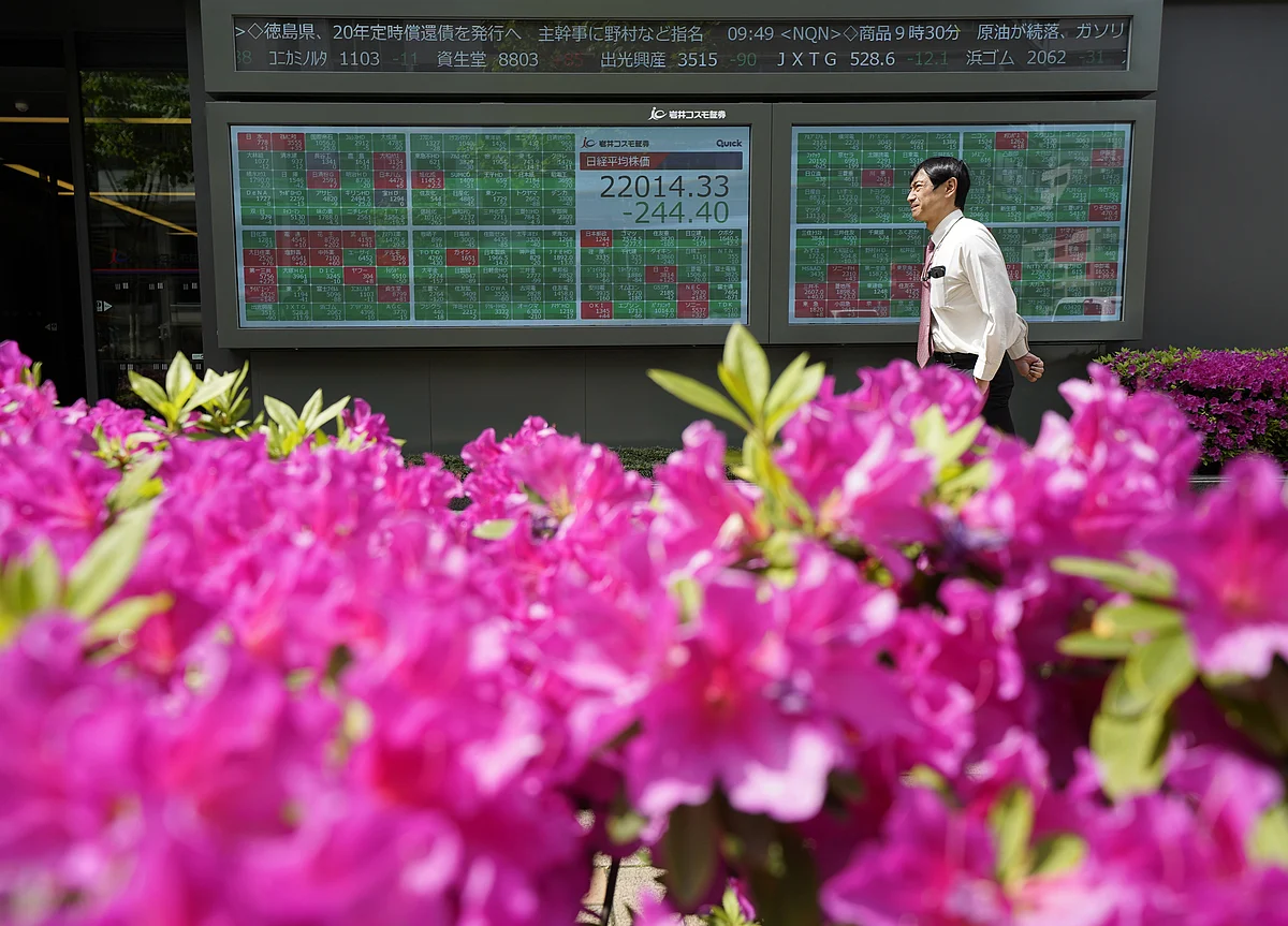 S&P 500 Climbs Beyond 3,000 on Trade; Bonds Fall: Markets Wrap