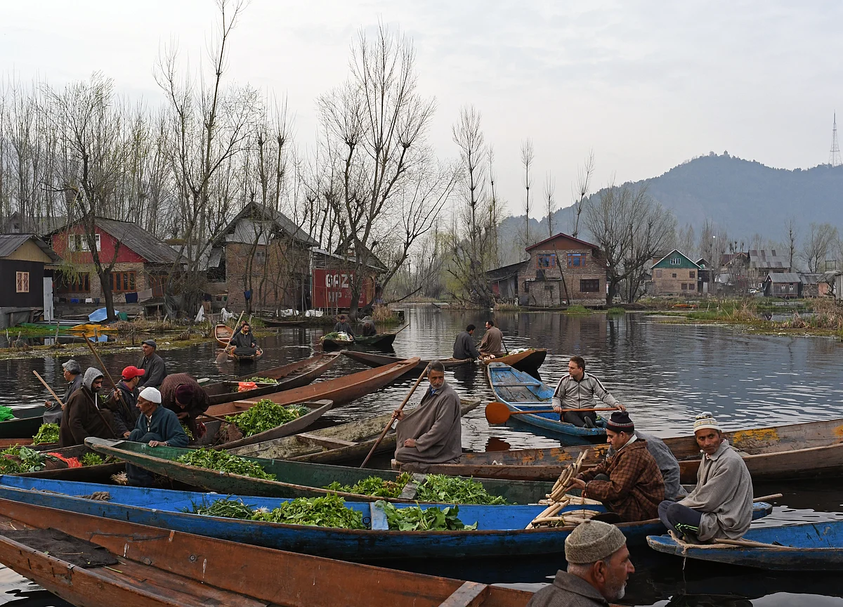 Asia’s Latest Trade Spat Divides Palm Oil Giants Over Kashmir