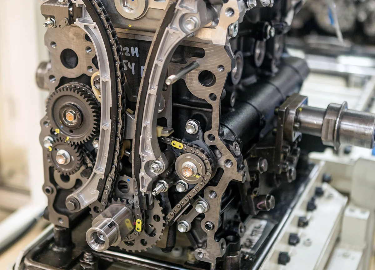 Cummins Sees Earnings Weakness Till Infrastructure Spending Strengthens
