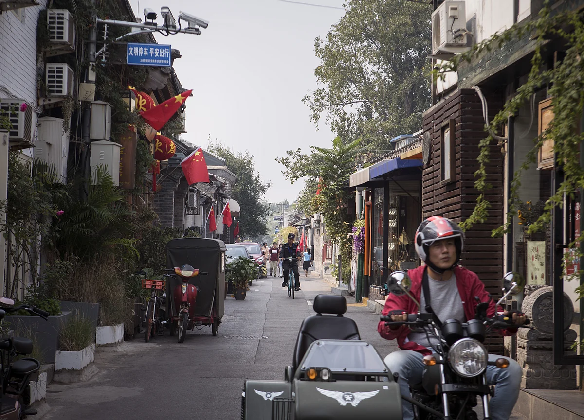China Braces for Economic Growth to Fall Below 6%