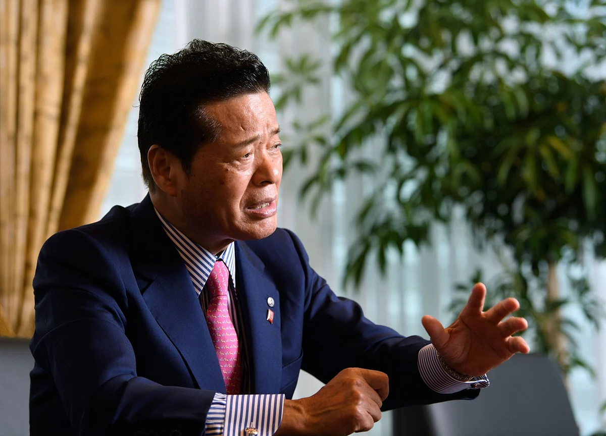 Ex-Truck Driver Becomes a Billionaire With Some Help From Amazon