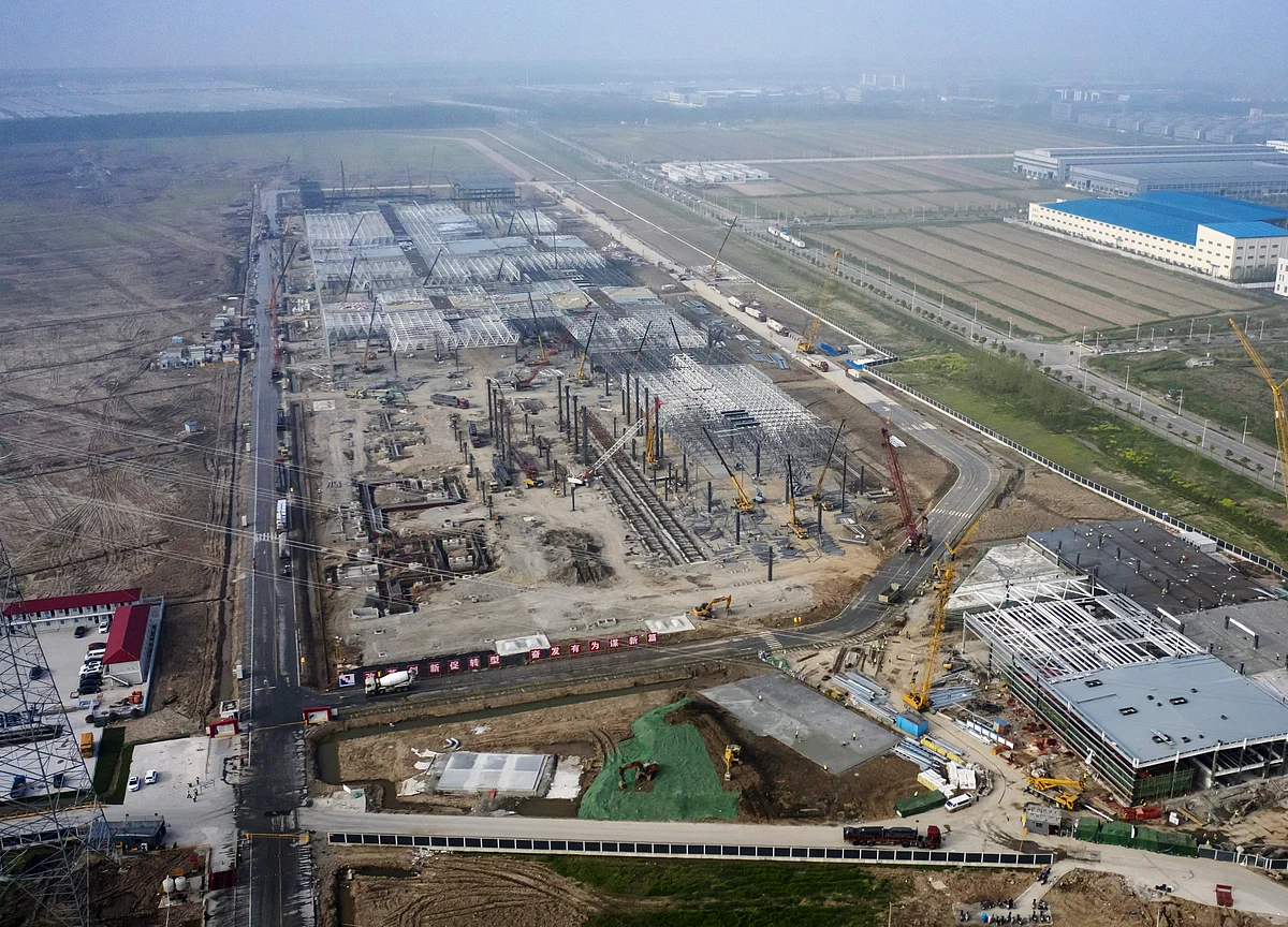 Tesla’s China Plant Is Hooked Up to State Grid Power Supply