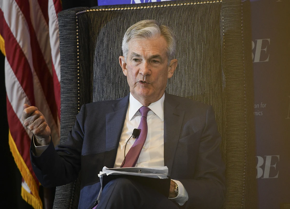 Powell Sees Fed Resuming Balance-Sheet Growth, But It's Not QE