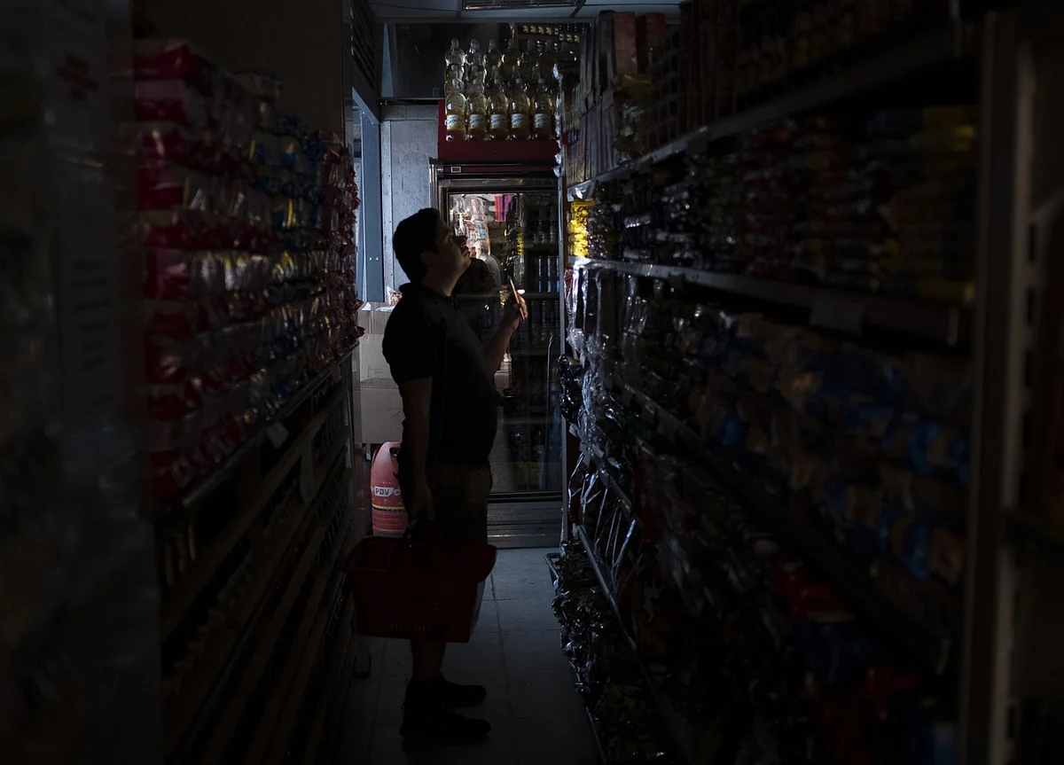Millions Brace for Unprecedented Power Cuts in California