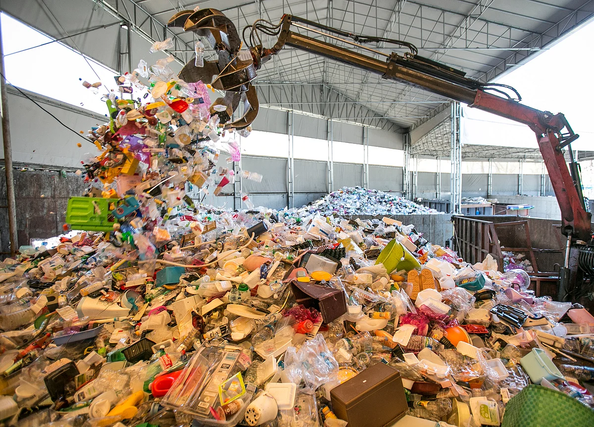 Diapers to Bricks: A $100 Billion Plastic Challenge