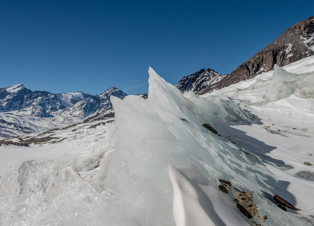 Melting Ice Redraws the World Map and Starts a Power Struggle