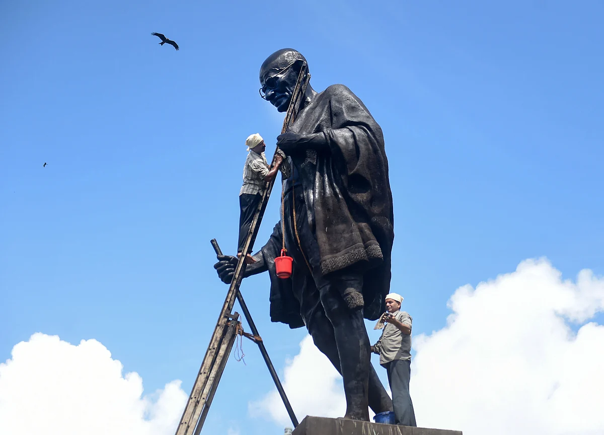 PM Modi Pays Homage To Mahatma Gandhi On His 150th Birth Anniversary