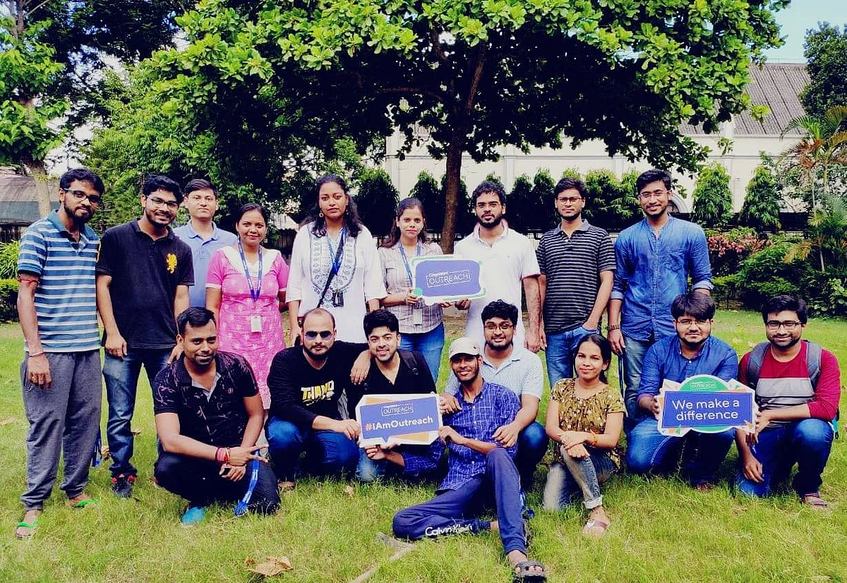 Outreach Volunteers In Kolkata. (Photograph: Cognizant)