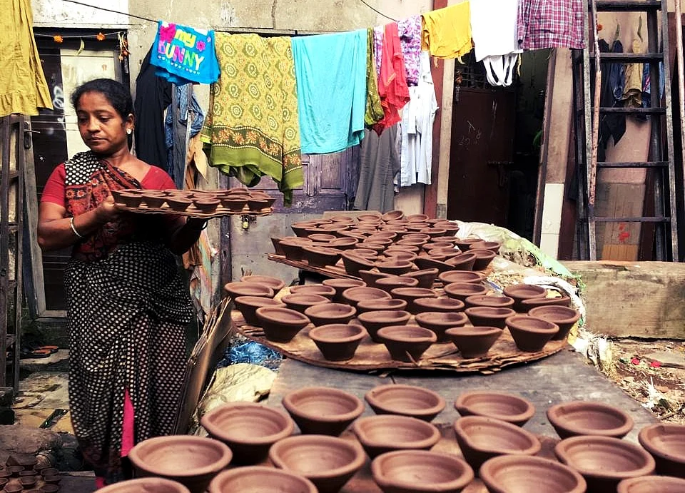 BQuick On Oct. 25: Top 10 Stories In Under 10 Minutes - Happy Diwali