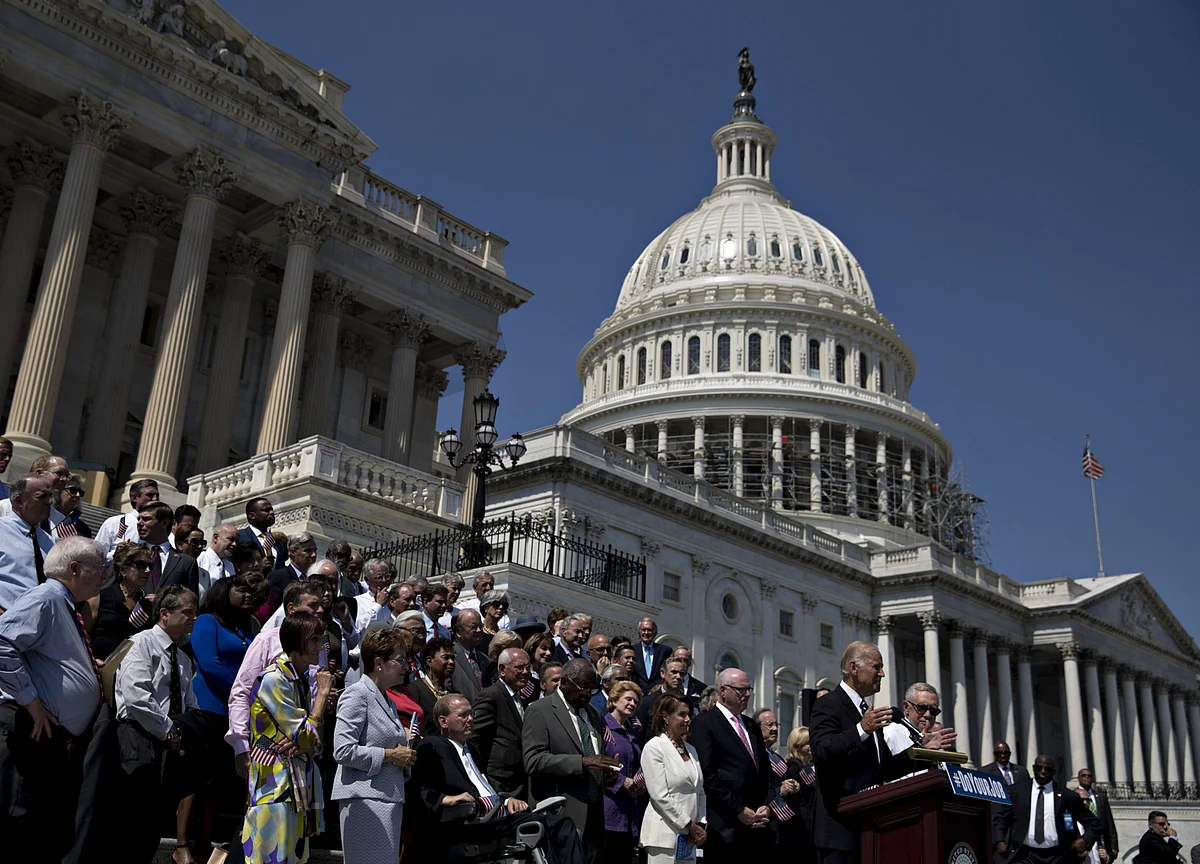 U.S. Annual Budget Deficit Nears $1 Trillion With 26% Rise