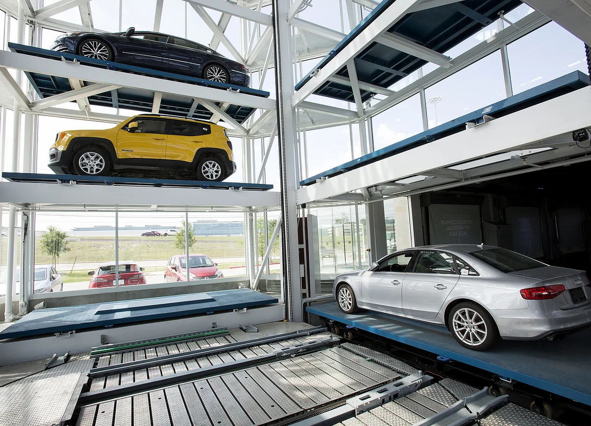 U.S. Consumer Prices Trail Forecasts as Used-Car Costs Drop