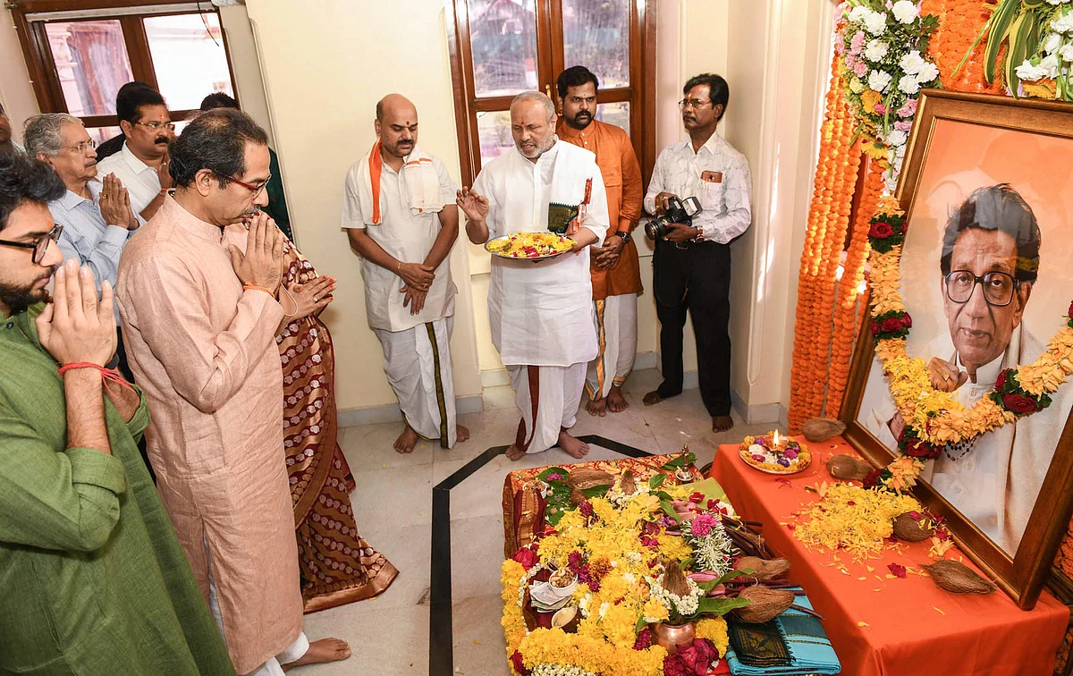 Uddhav Thackeray and family pay tribute to Bal Thackeray, in Mumbai, on Jan 23, 2019. (Photograph: PTI)
