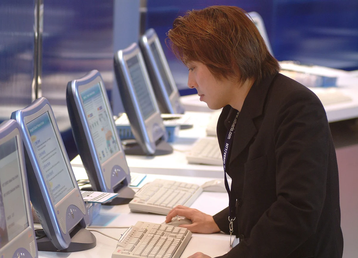 Japanese Tech Giant Offers Researchers Million-Dollar Salaries