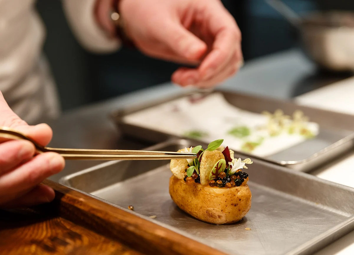 Top Chefs Pick Favorite Cities Around the World for Great Restaurants