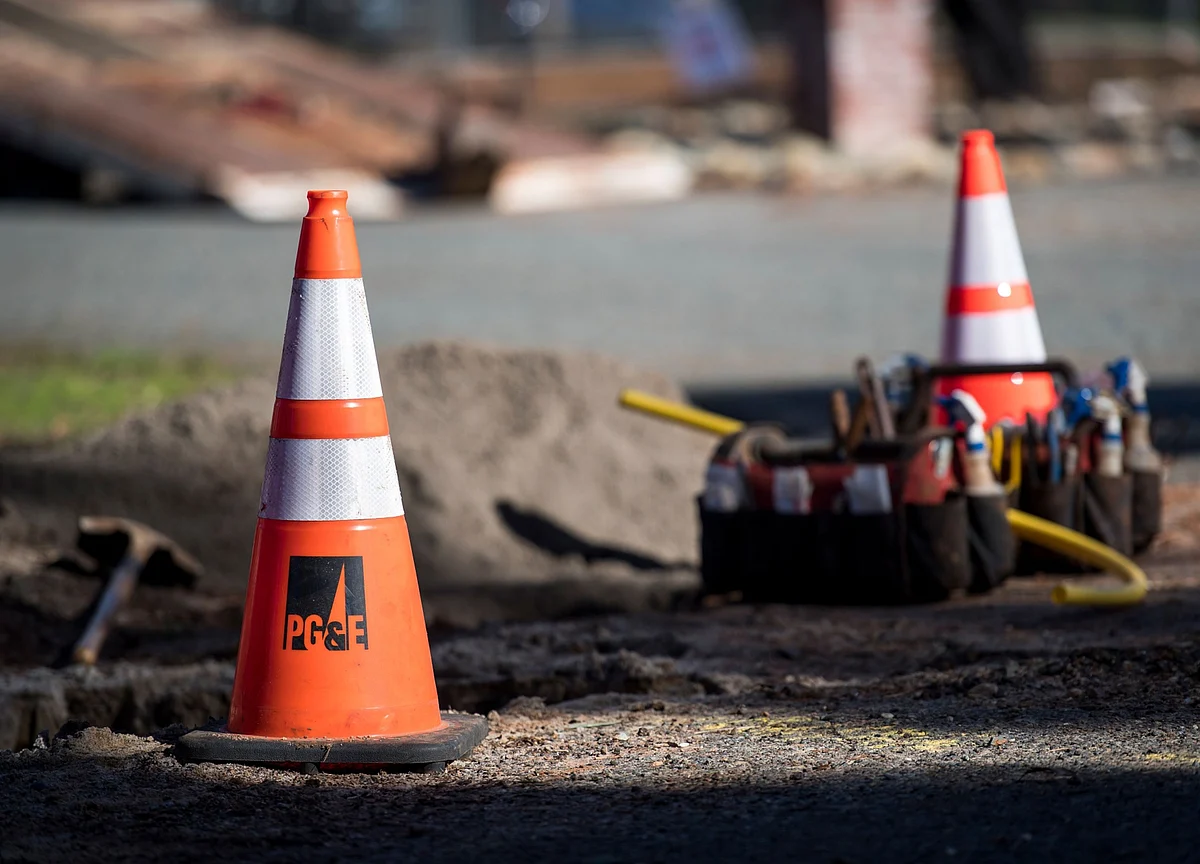 California, U.S. Seek Billions From PG&E for Fire Fighting Costs