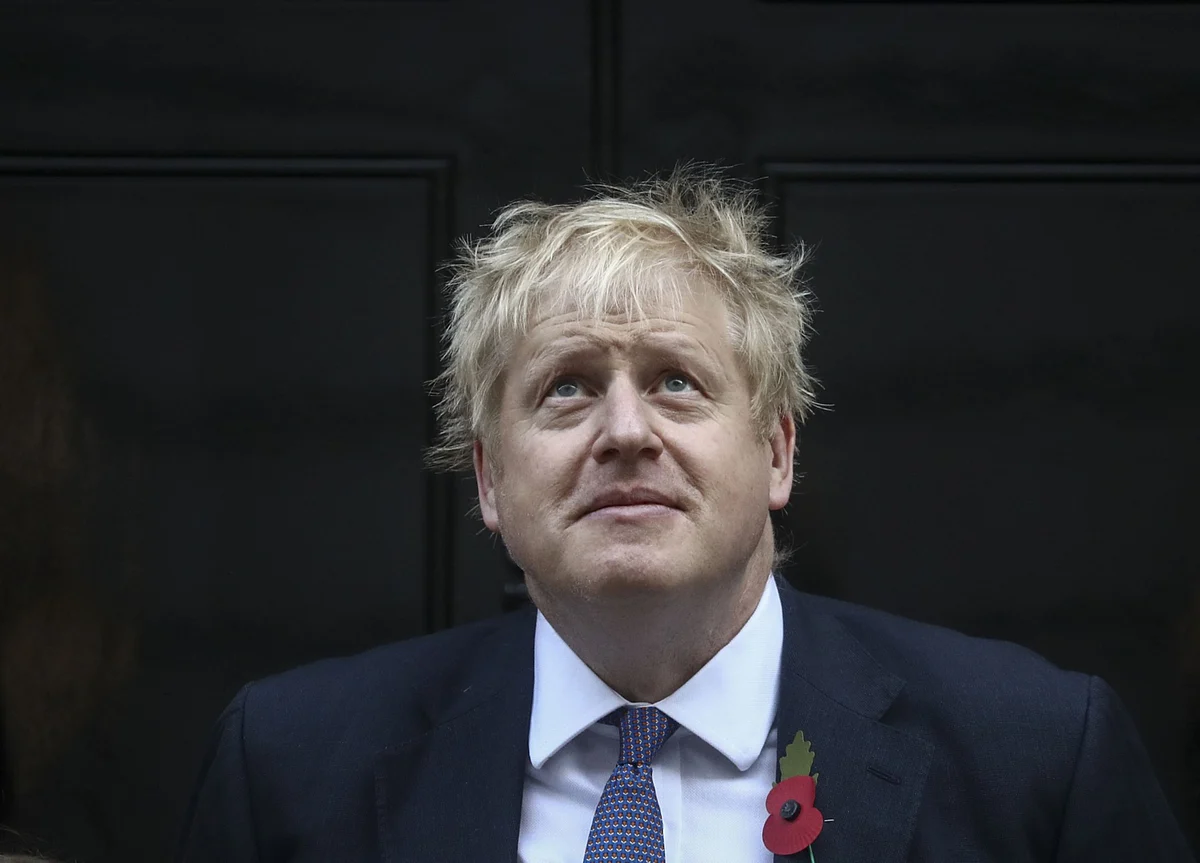 Boris Johnson Says Sorry for Missing Brexit Deadline