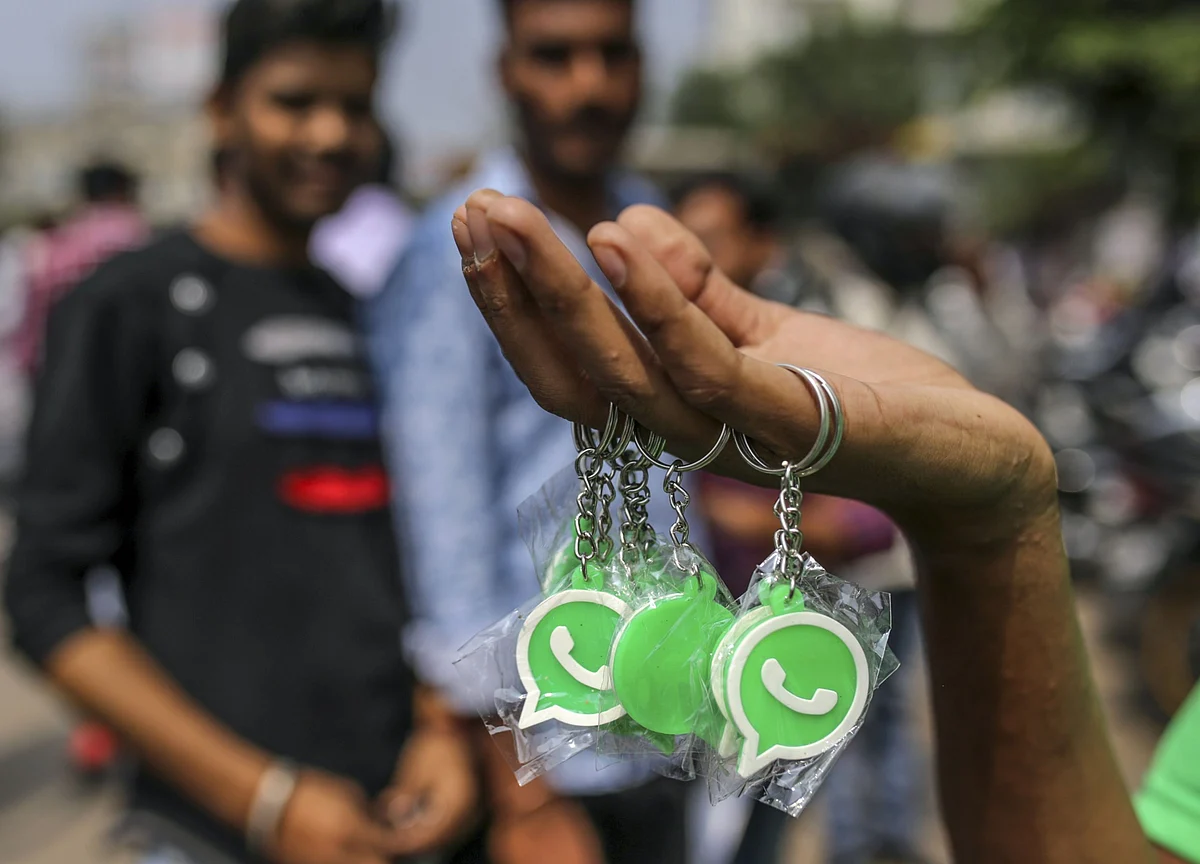 Facebook India Head Appears Before Parliamentary Panel On WhatsApp Snooping Issue