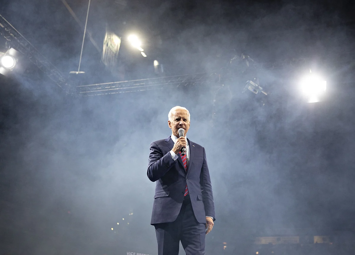 Biden Accuses Warren of ‘Condescending’ to Democratic Voters