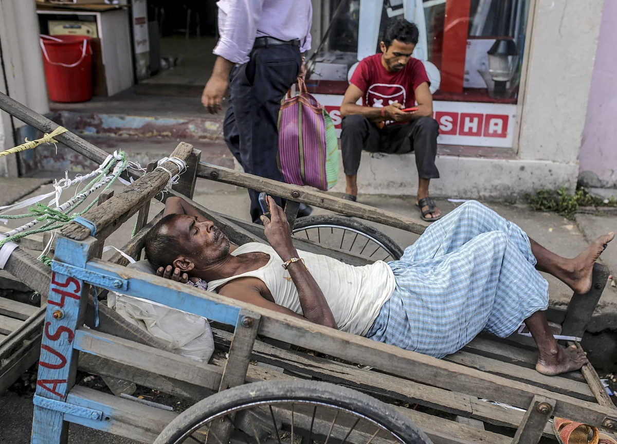 Why Telecom Stocks Are A ‘Comfortable Avoid’ For Marcellus’ Pramod Gubbi