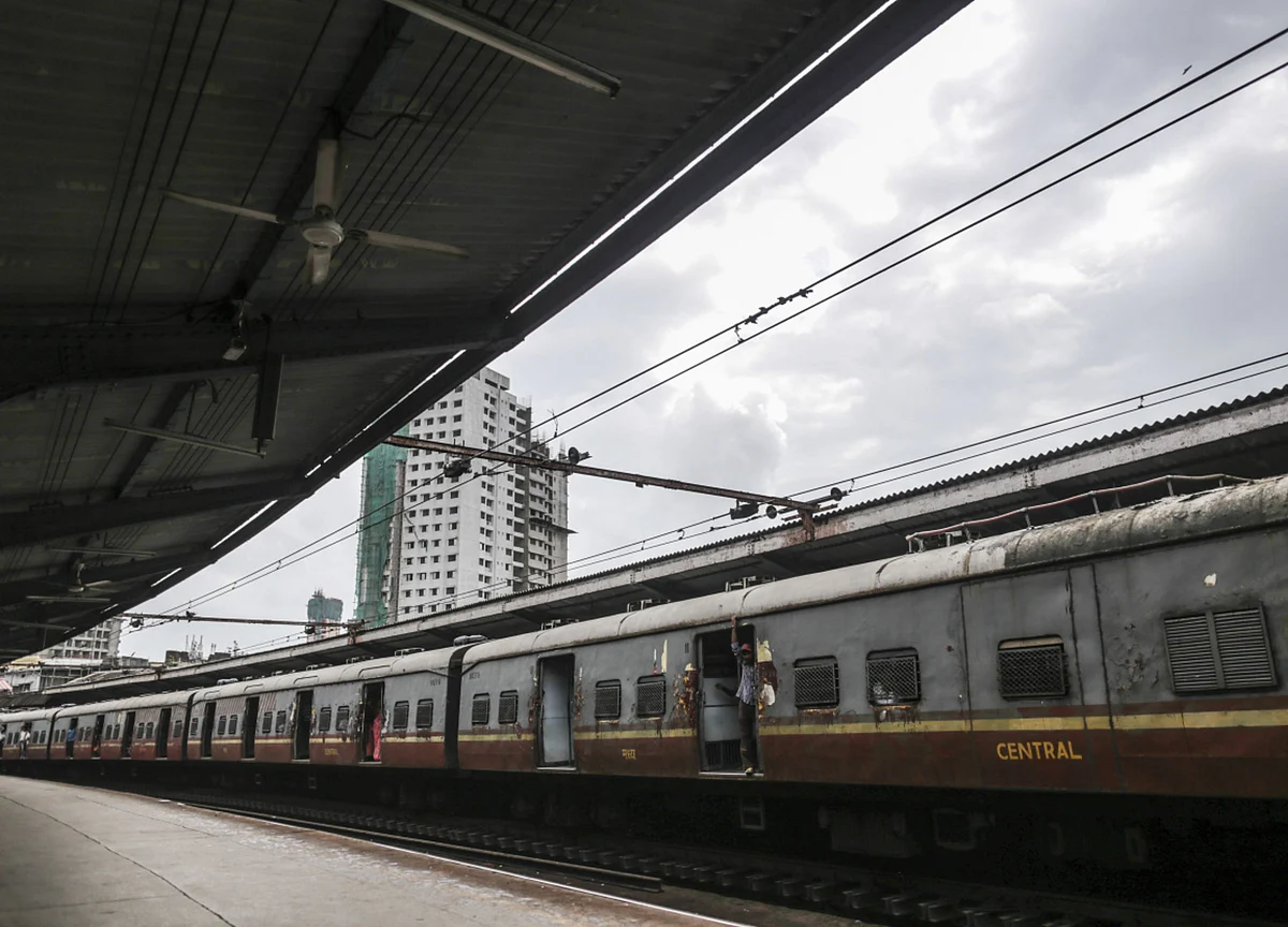 Indian Railways Prunes Board By 25%, Transfer Orders Of 50 Officers Issued