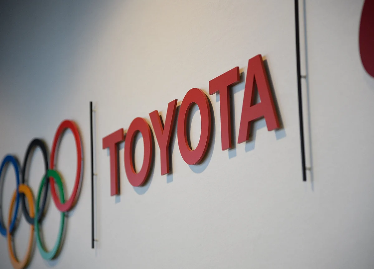 Toyota Showers Billions on U.S. Plants After Slow Shift to SUVs