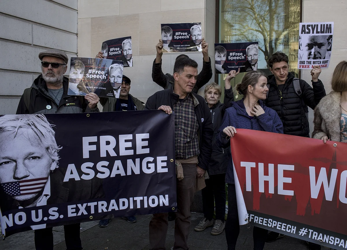 Assange Rape Inquiry Is Dropped in Sweden After Nine Years