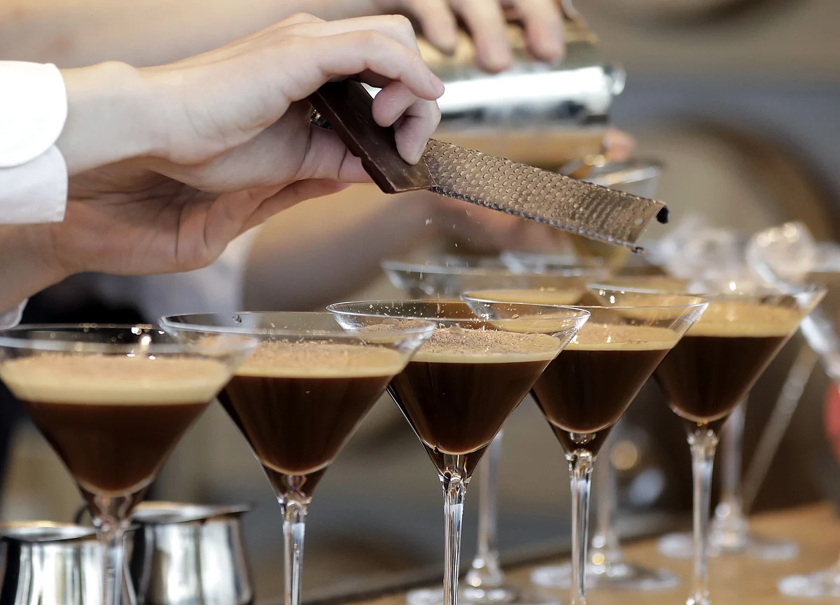 Teeny Tiny Martinis Are Taking Over