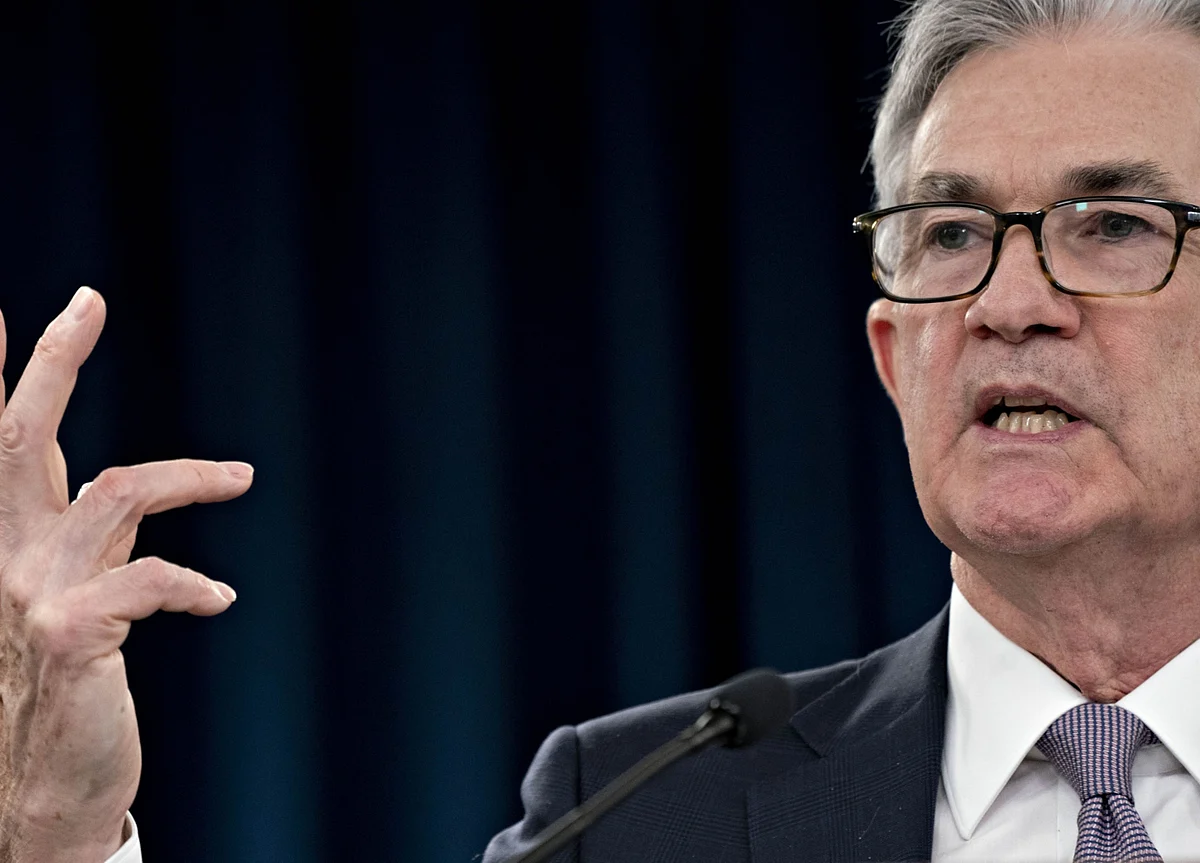 Fed Leaves Rates on Hold; Forecasts Show No Change Through 2020