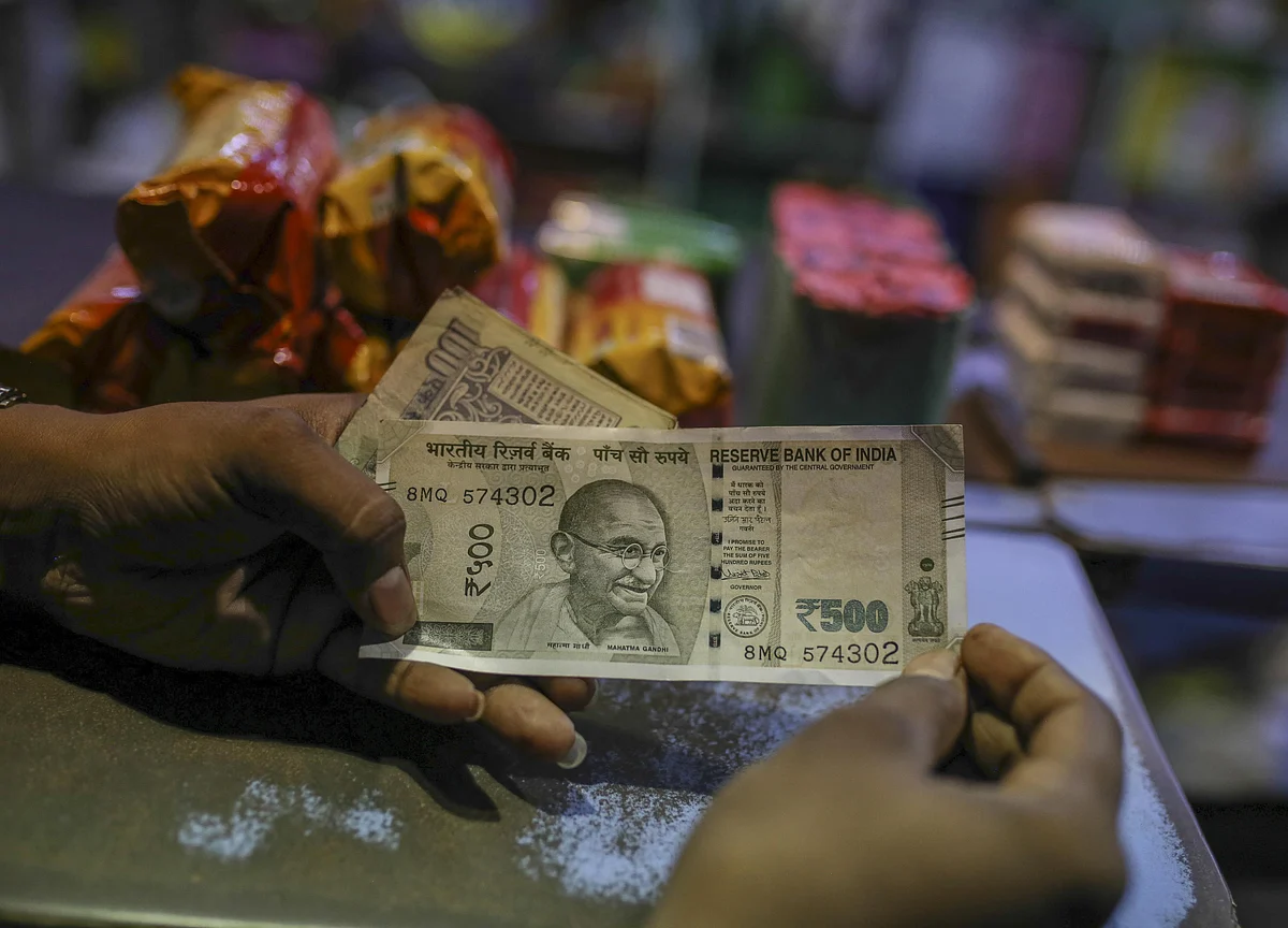 More Pain Looms for Asia’s Worst-Performing Bonds