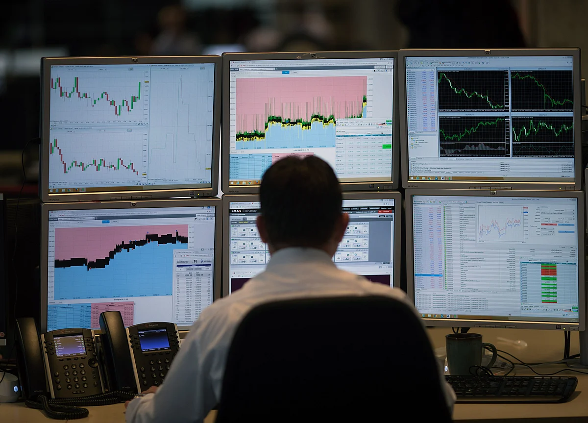 Sensex, Nifty End Mixed On A Volatile Day As ICICI Bank’s Losses Offset Gains In HDFC Bank