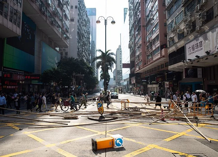 Hong Kong Unveils $500 Million More in Stimulus to Help Businesses