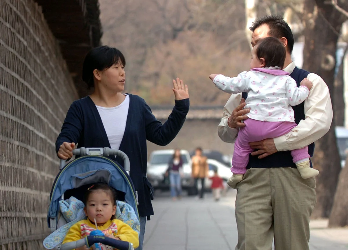 Babies and Rates: How Korea’s Low Birth Rate Adds to QE Case