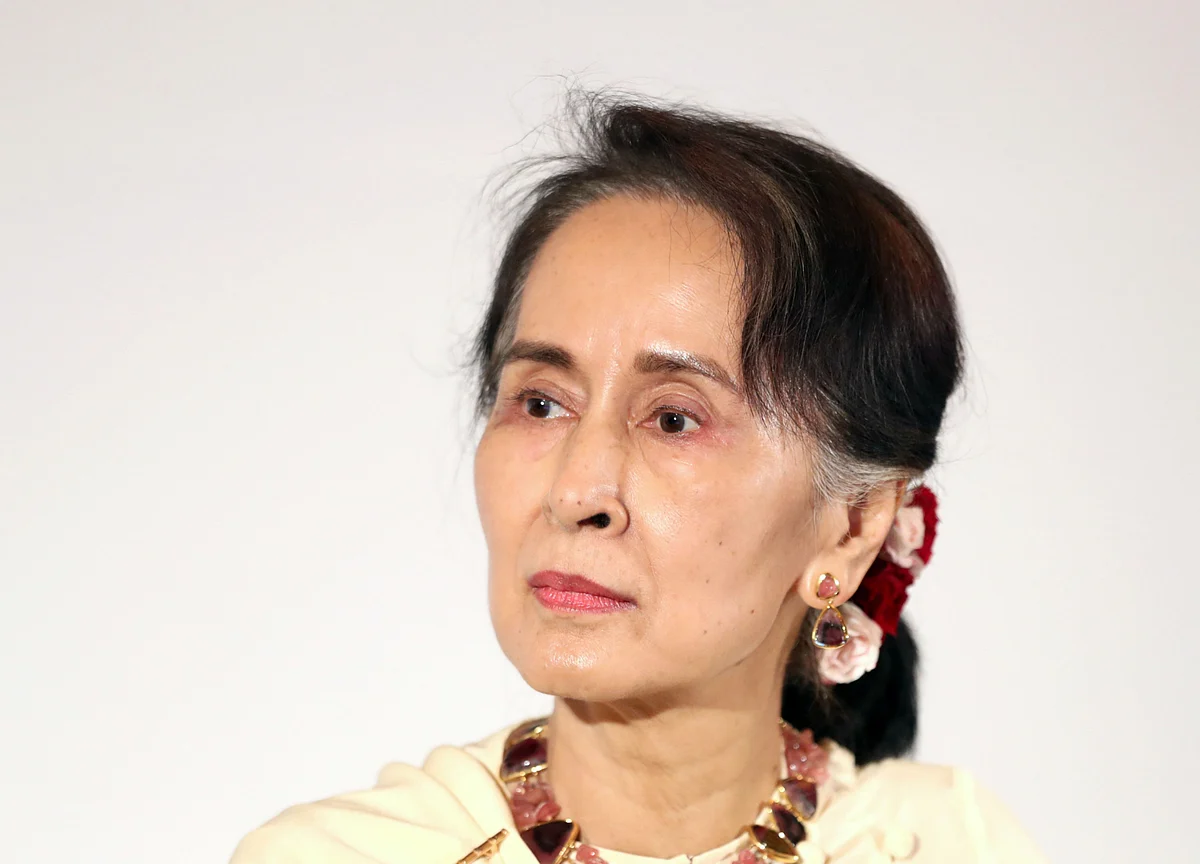 Nobel Winner Suu Kyi Defends Myanmar on Genocide Charges