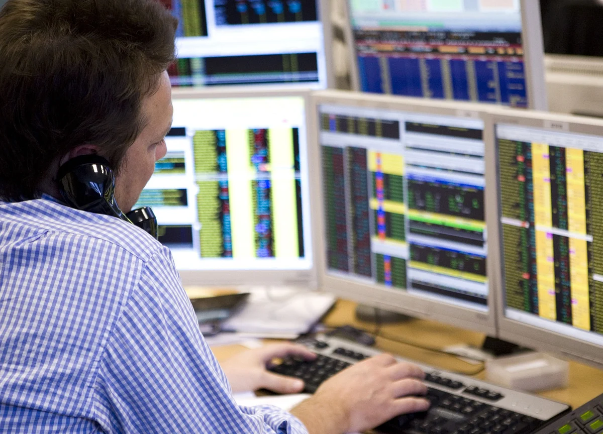 Sensex, Nifty Snap Two-Day Gaining Streak As ICICI Bank, HDFC Twins Drag