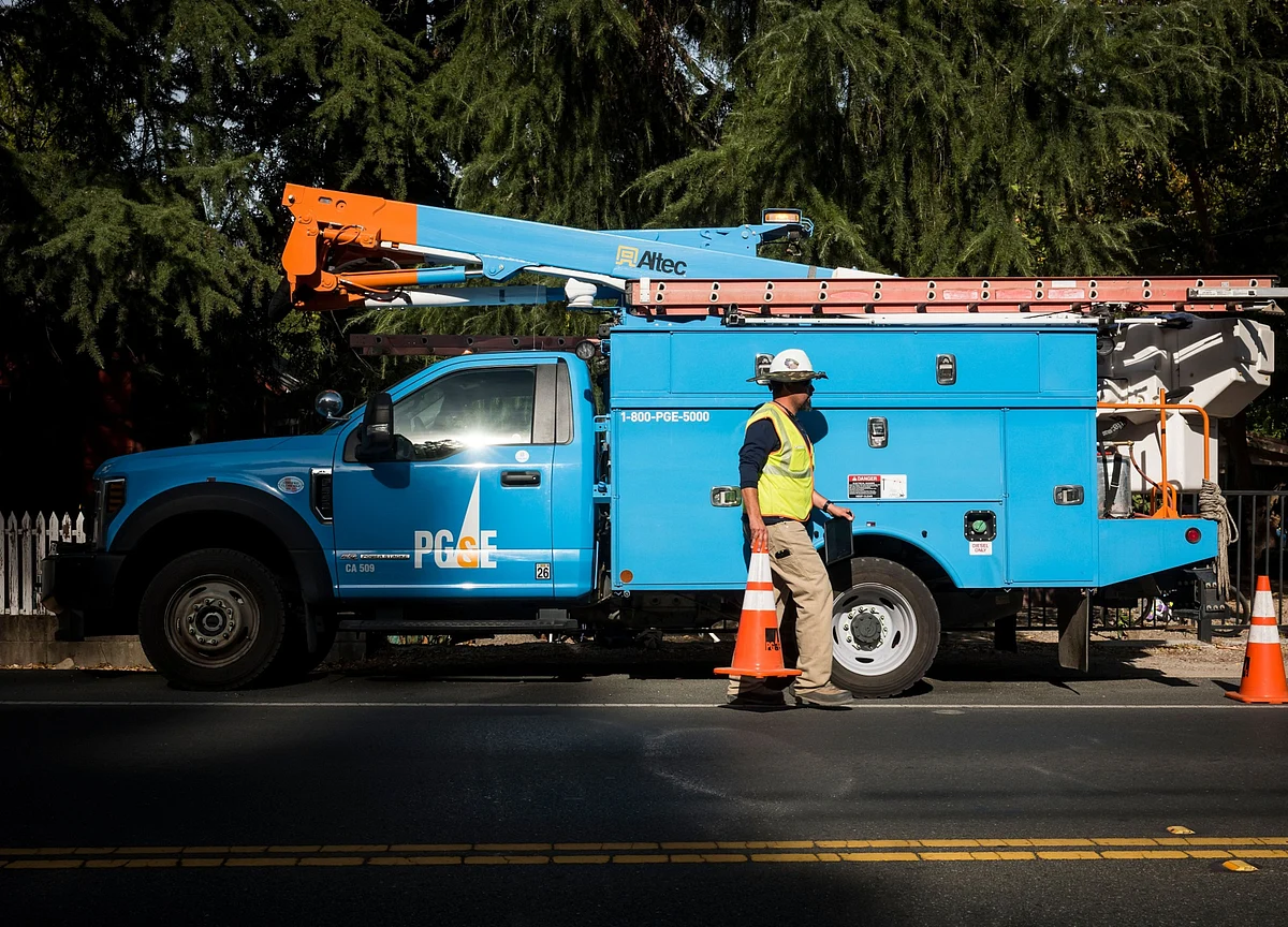 PG&E Wins Court Sign-Off on Fire Deals, Now Faces Governor