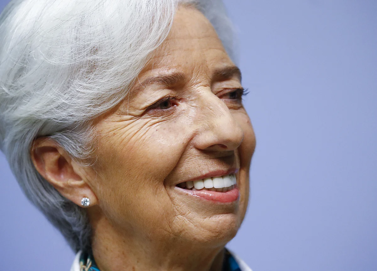 Some ECB Officials Wanted Lagarde to Mention Subzero Rate Risks