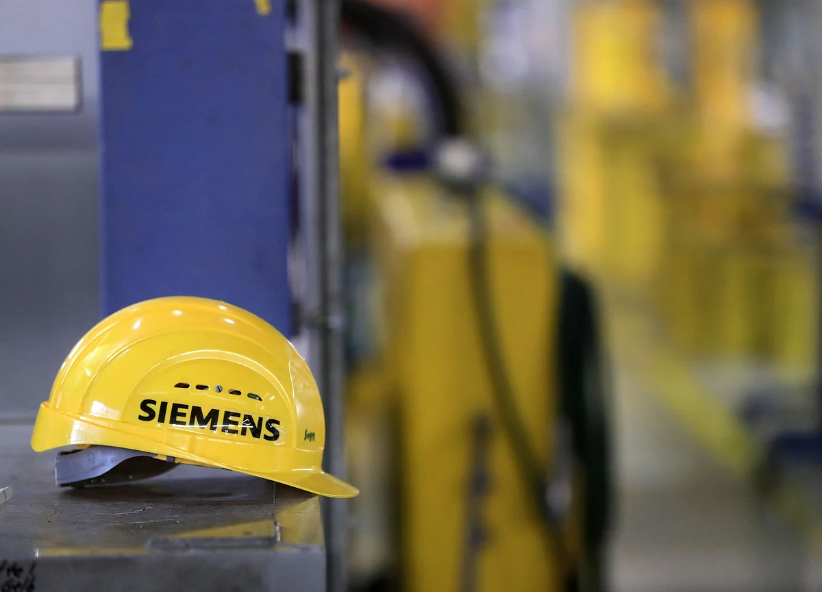 Siemens Under Pressure From Protesters Over Adani Contract