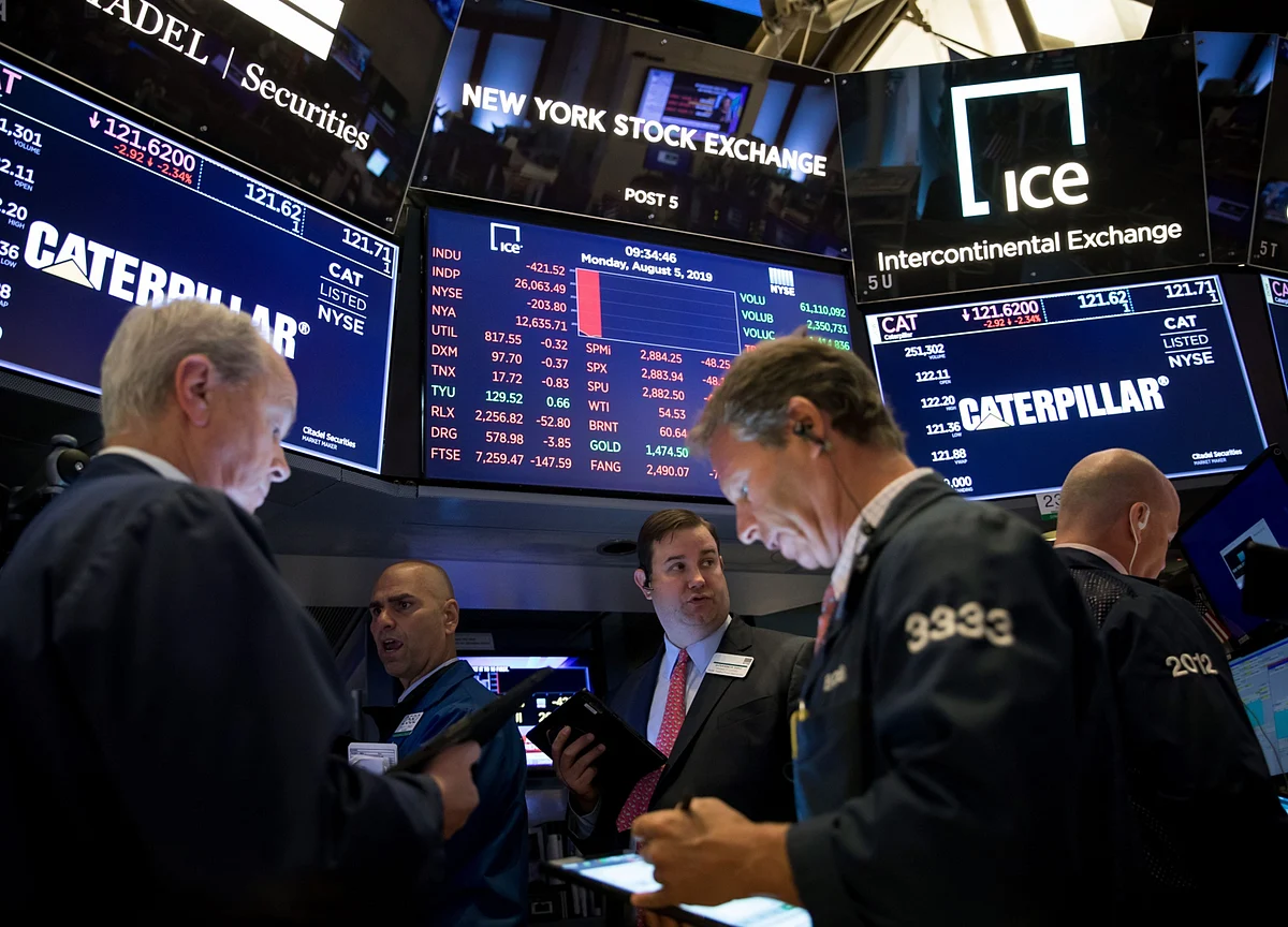 U.S. Stocks Head Into Holidays at Record High: Markets Wrap