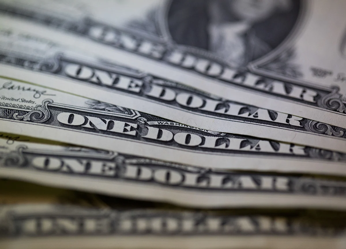 Dollar Is Poised to Weaken Just in Time