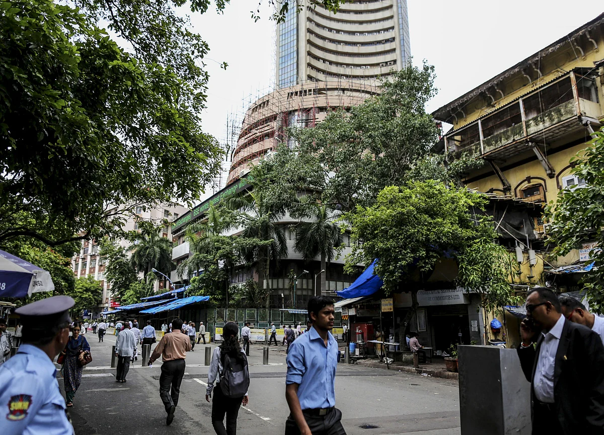 MPC’s Surprise Pause, Year’s Best IPO And Birla’s Warning: Weekly Wrap