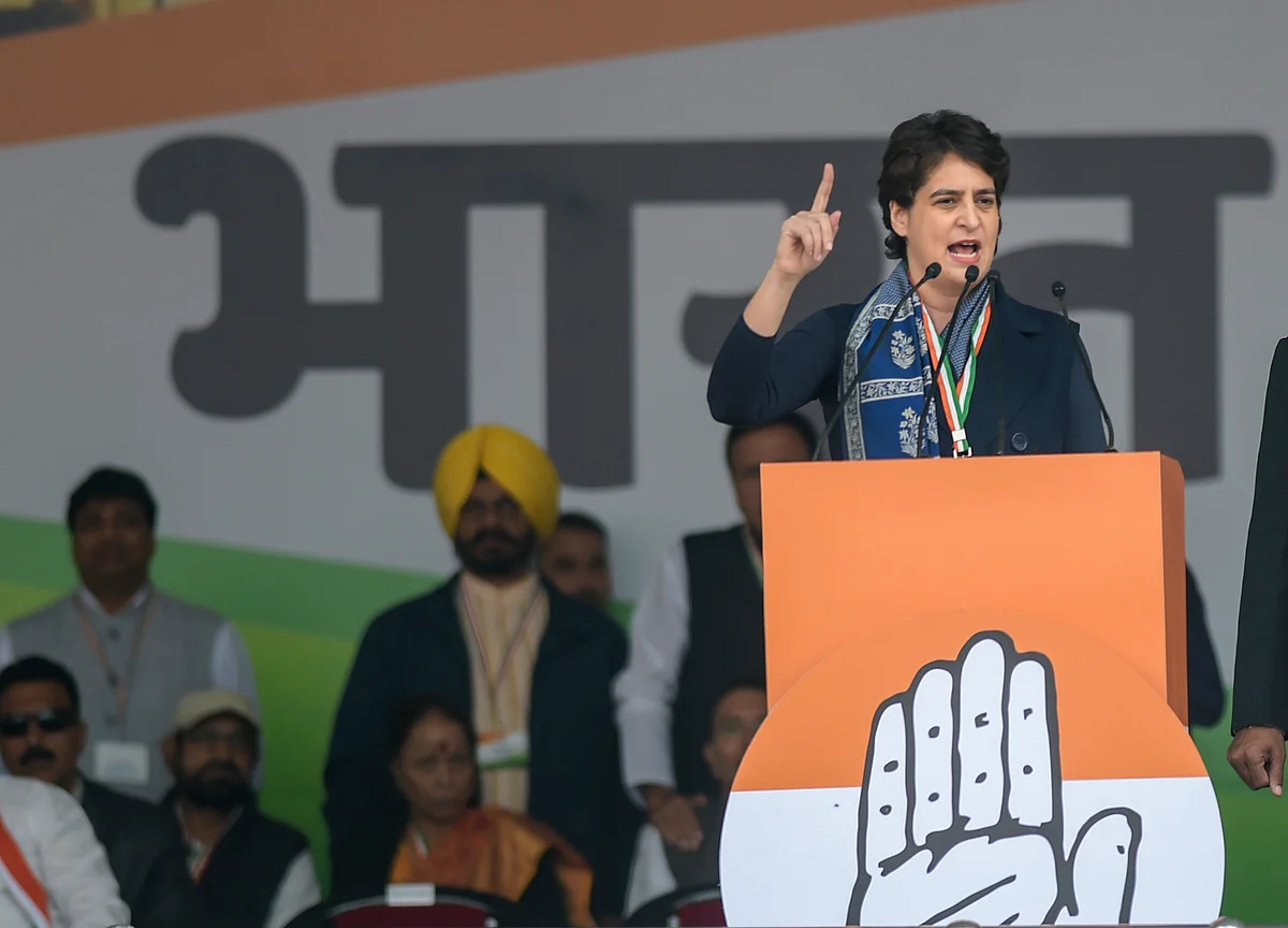 Priyanka Gandhi Joins Protesting Students At India Gate, Says Citizenship Law, NRC ‘Anti-Poor’