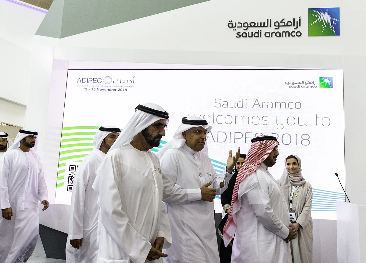 Aramco Considers Pricing at Top to Become World’s Biggest IPO