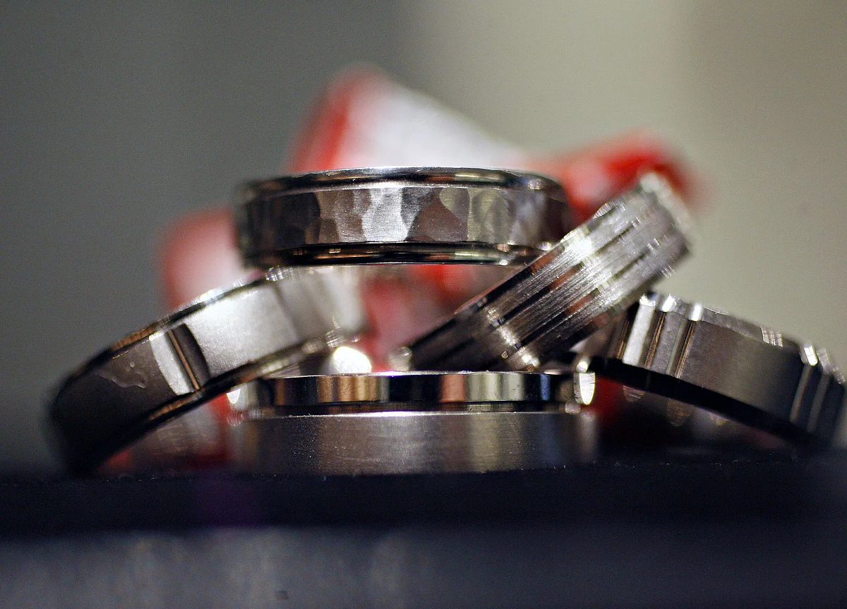 Palladium Barrels Toward $2,000 as Red-Hot Rally Continues