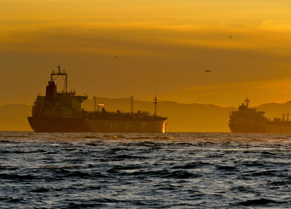 Pirates Board a Supertanker Off Nigeria, Kidnap 19 Crew Members